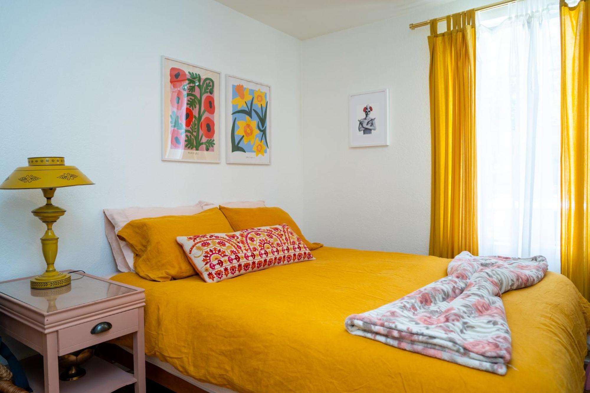 Stylish, Artsy Bungalow Central Eastside Austin Esterno foto