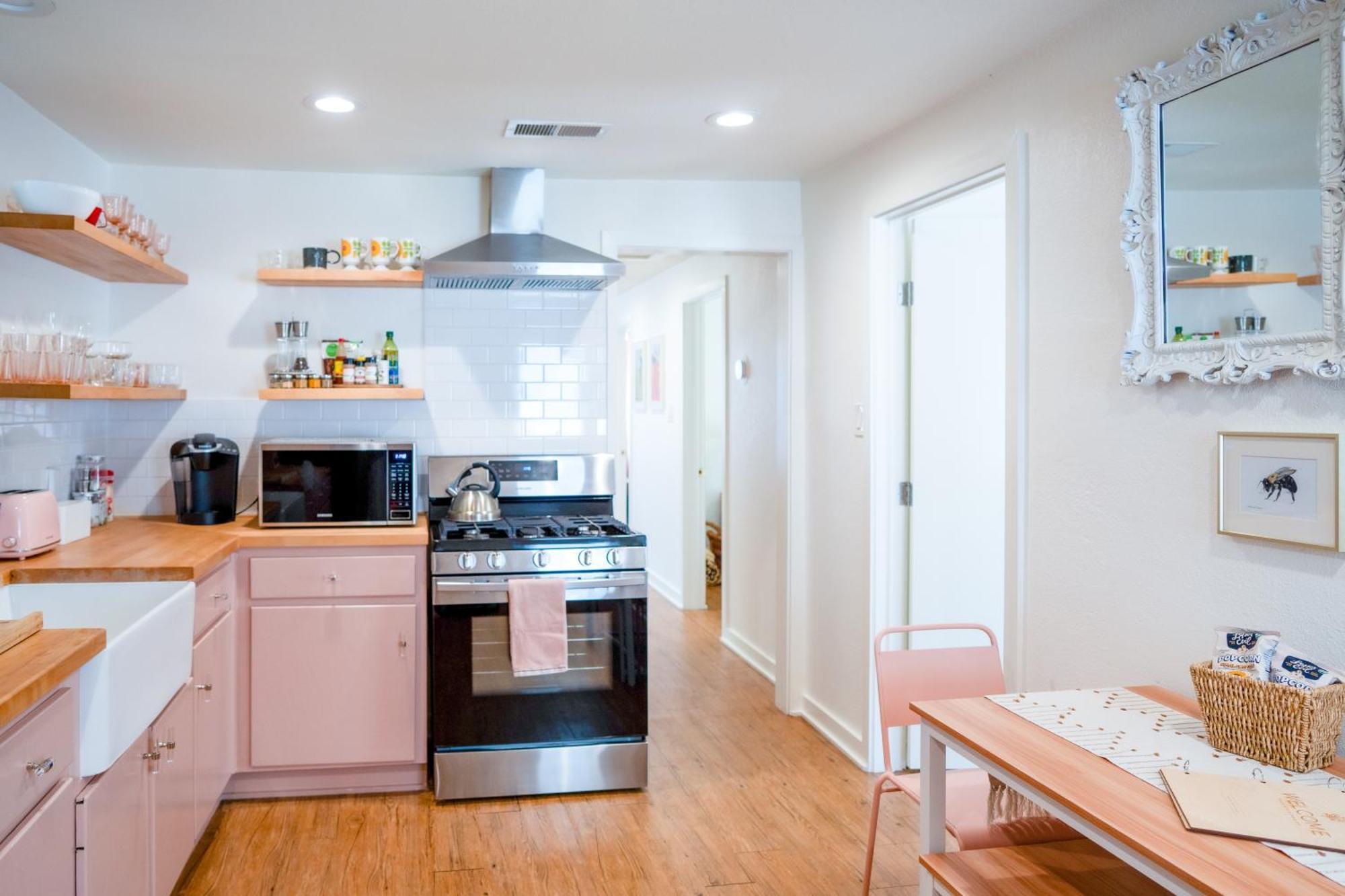 Stylish, Artsy Bungalow Central Eastside Austin Esterno foto