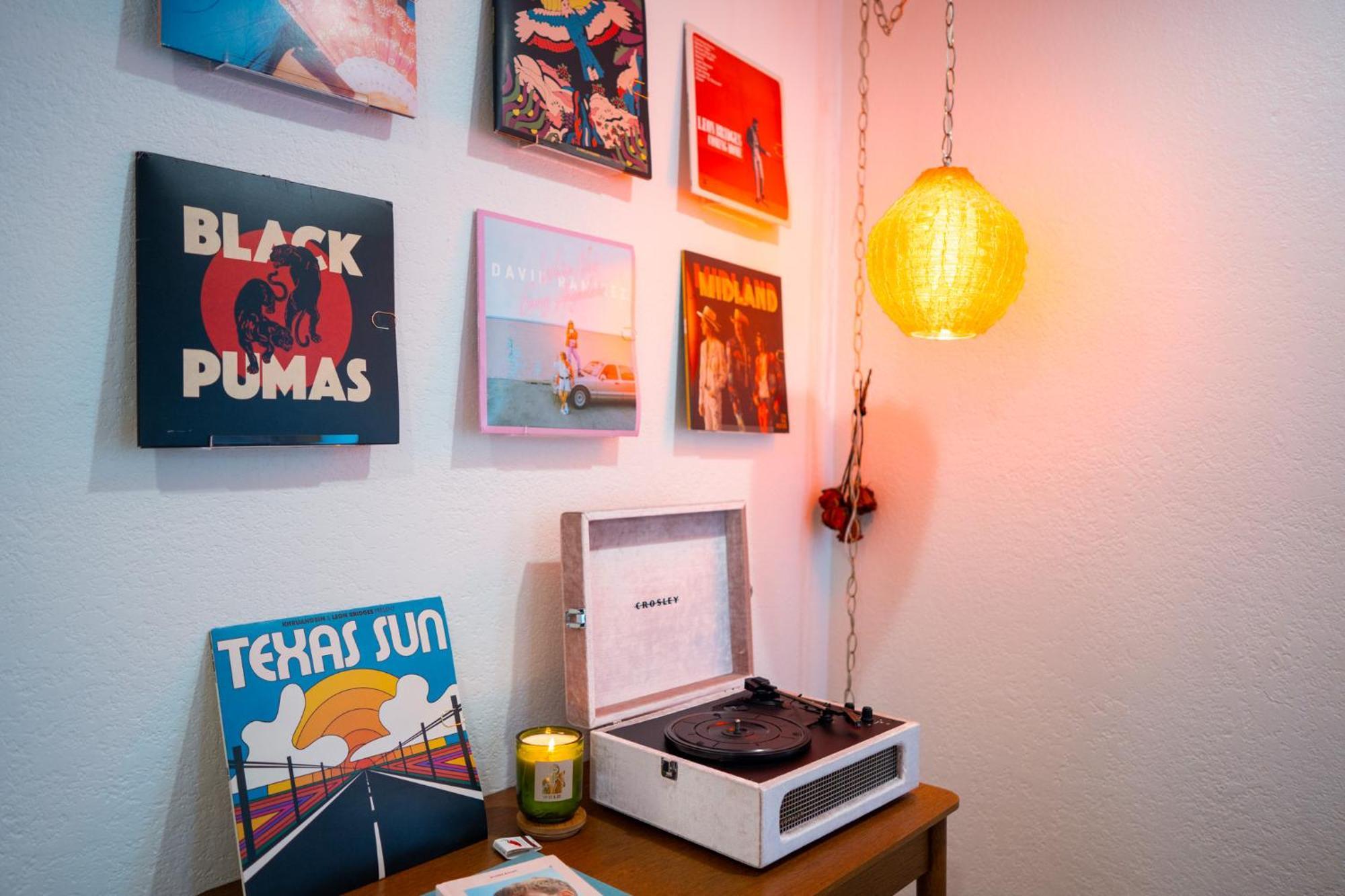 Stylish, Artsy Bungalow Central Eastside Austin Esterno foto