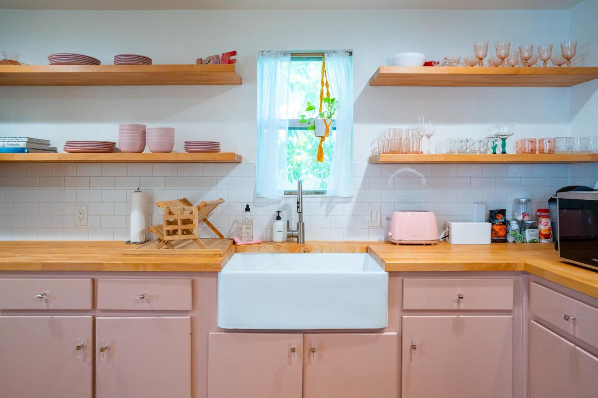 Stylish, Artsy Bungalow Central Eastside Austin Esterno foto