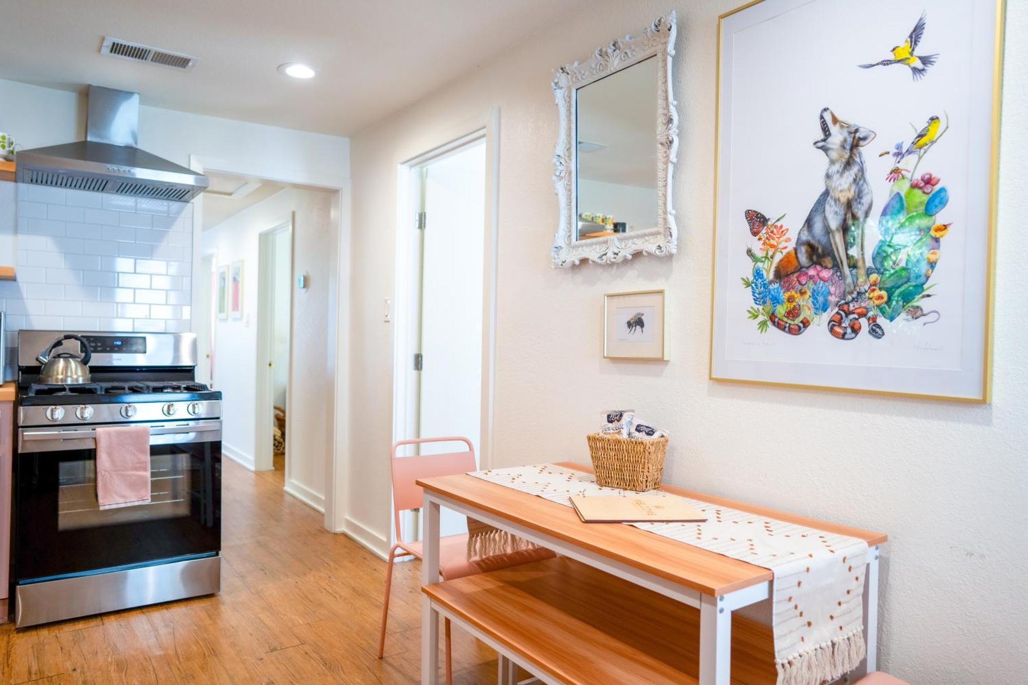 Stylish, Artsy Bungalow Central Eastside Austin Esterno foto